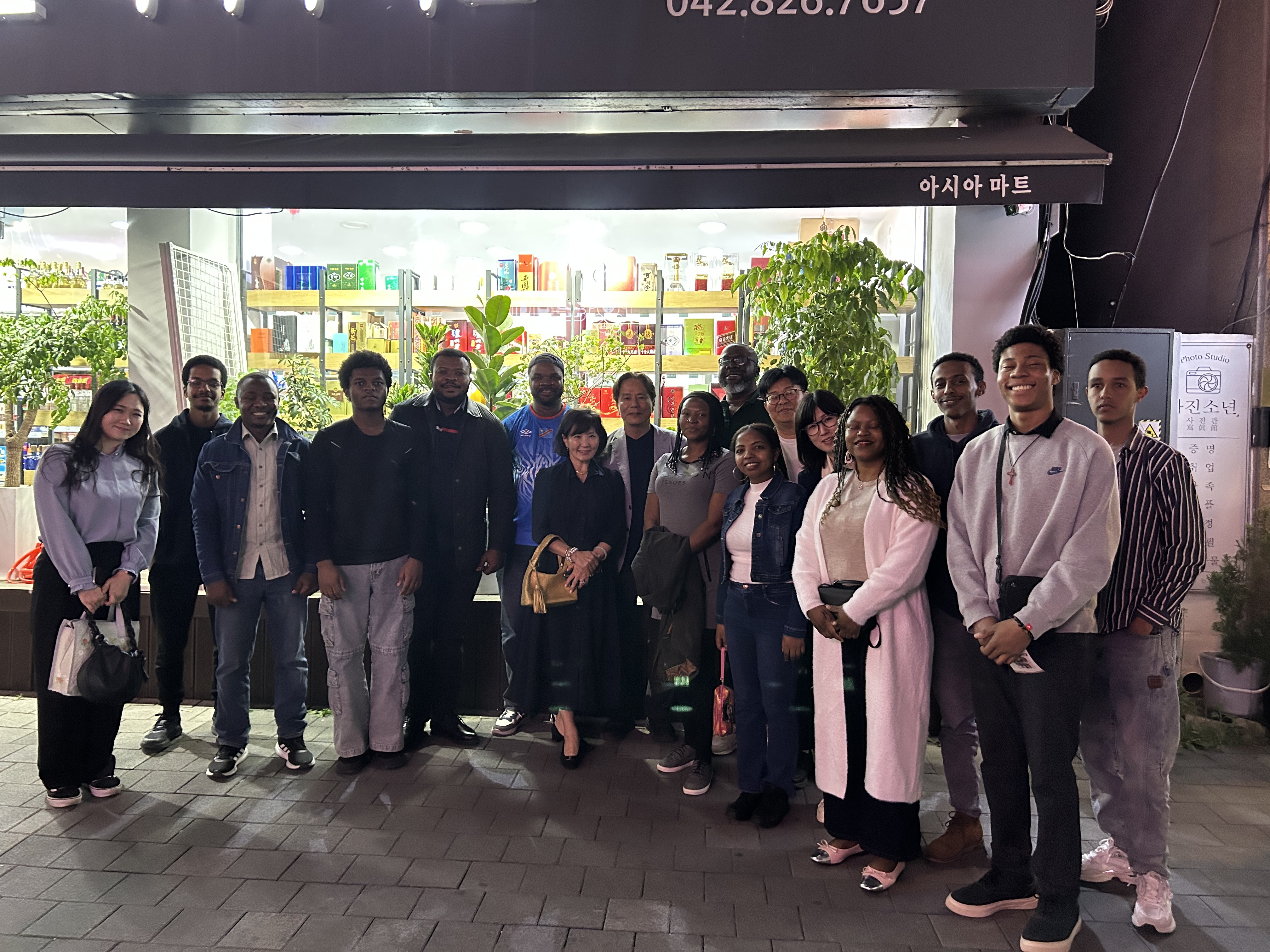 Roundtable Discussion Held with African Students at KAIST